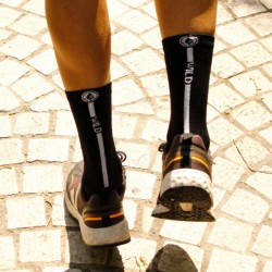 HIGH SOCKS BLACK/WHITE